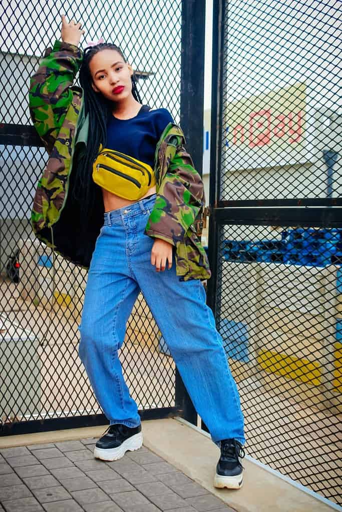 How to wear a fanny pack