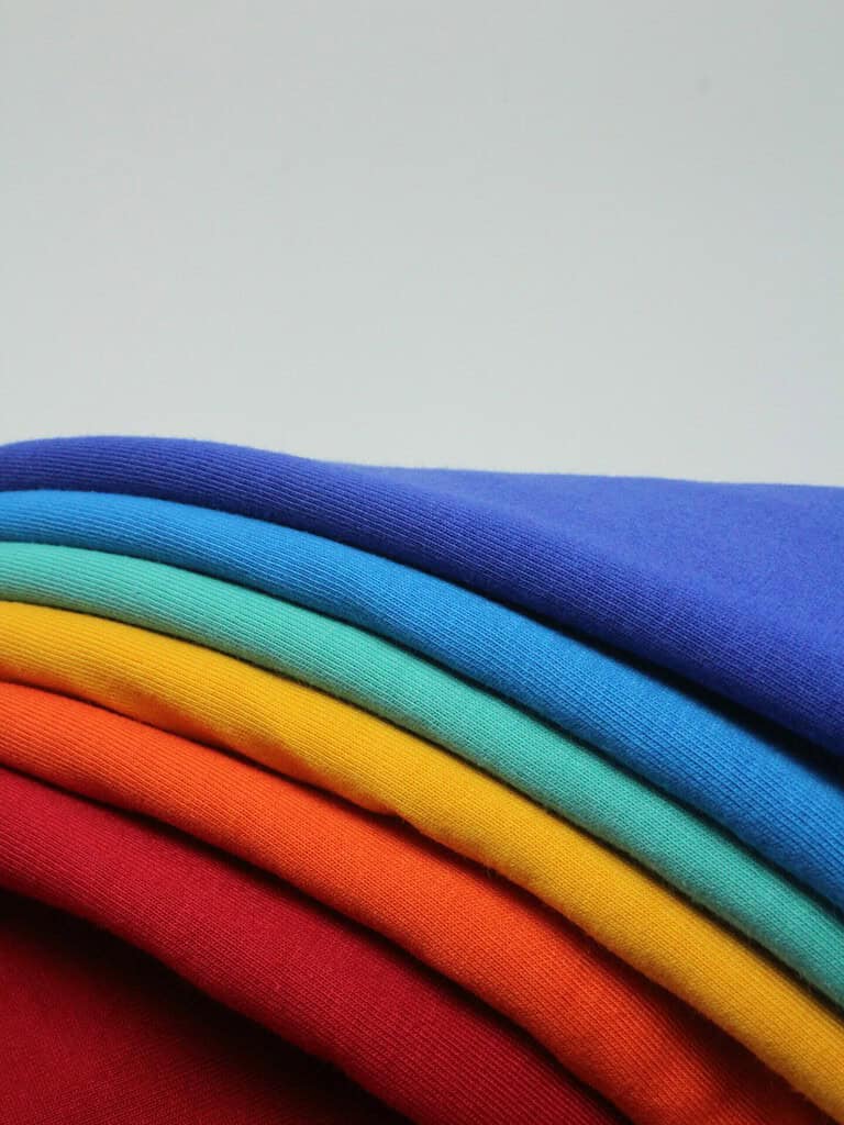 Is polyester stretchy?